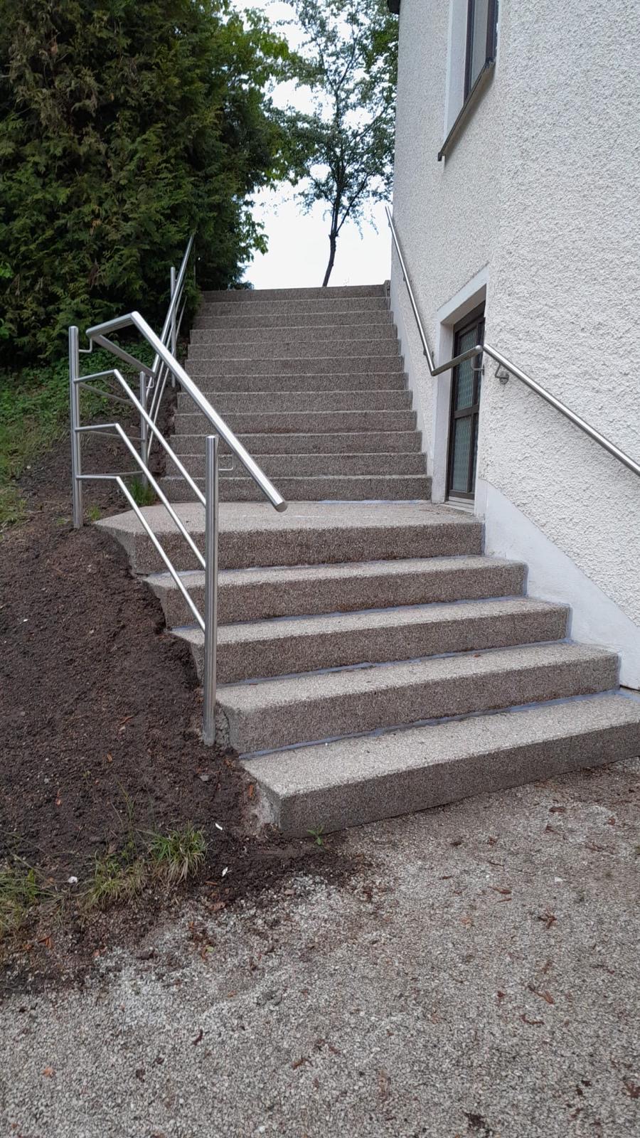 Treppe Friedhofskapelle 13.05.2026